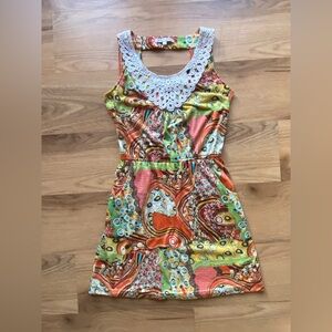 Women’s Groovy Dress. Size XS.